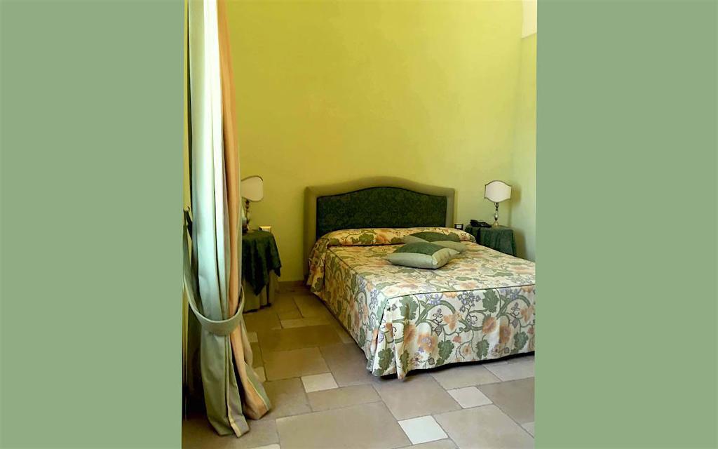 Hotel Saraceno Al Faro تارانتو المظهر الخارجي الصورة